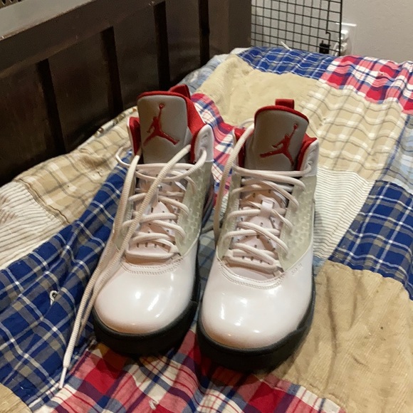 Jordan Maxin 200 (Size 9 US) main image 4
